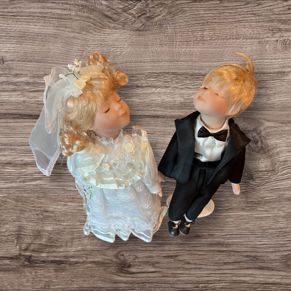 Porcelain Kissing Bride and Groom 14” Figurines with Stand Wedding